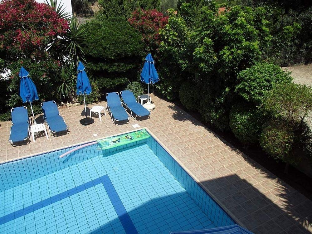 Rododafni Villas Klorakas Exterior photo