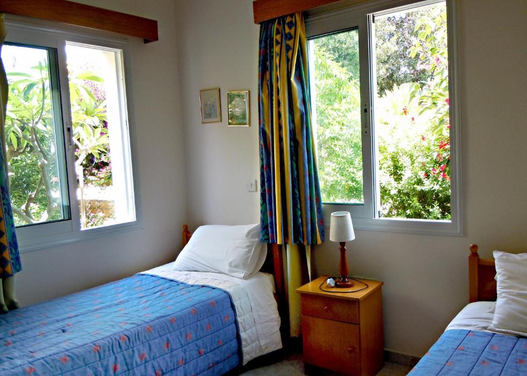 Rododafni Villas Klorakas Room photo